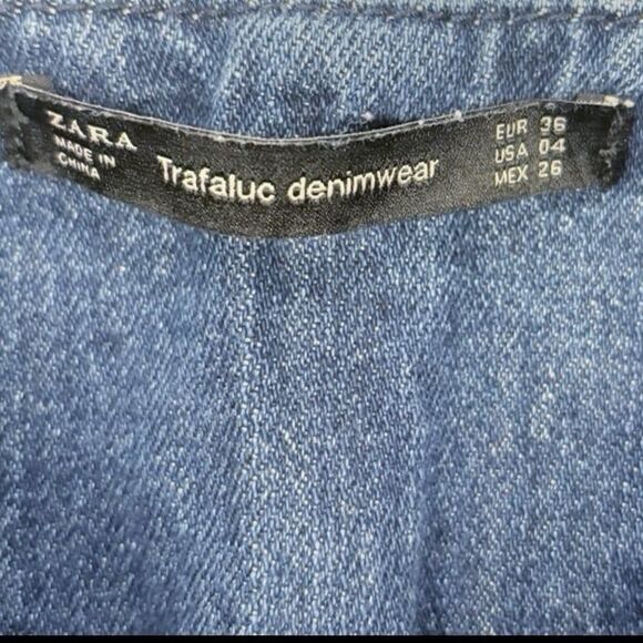 Zara High-Waisted Wide Leg Jeans Raw Hem Denim Vintage Inspired Women’s US 4 - Picture 3 of 12